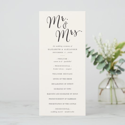 Mr & Mrs Calligraphy Script Classic Chic Wedding Programmakaart (Staand voorkant)