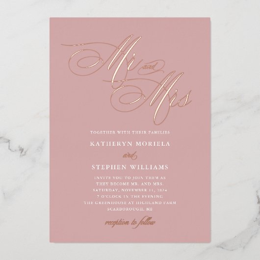 Mr & Mrs Calligraphy Wedding Roos Gold Folie Uitnodiging (Voorkant)