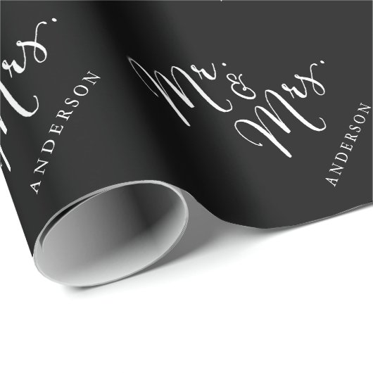 Mr & Mrs Classic Script Calligraphy Name Wedding Cadeaupapier (Rol Hoek)