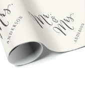 Mr & Mrs Classic Script Calligraphy Name Wedding Cadeaupapier (Rol Hoek)