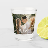Mr & Mrs Custom Foto Modern Pas getrouwd Wedding Shot Glas (Voorkant)