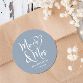 Mr Mrs Dusty Dusty Blue Wedding Ronde Sticker
