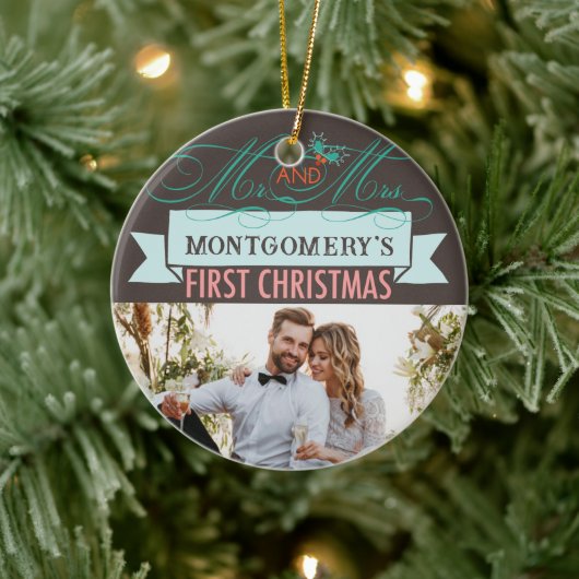 Mr & Mrs First Kerstmis Mistletoes Foto Wedding Keramisch Ornament (Boom)