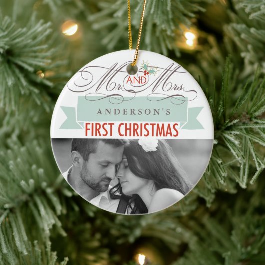 Mr & Mrs First Kerstmis Mistletoes Foto Wedding Keramisch Ornament (Boom)