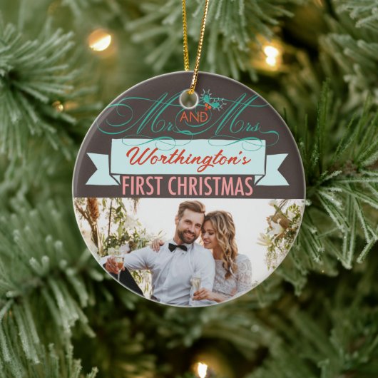 Mr & Mrs First Kerstmis Mistletoes Foto Wedding Keramisch Ornament (Boom)