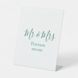 Mr & Mrs last name married year wedding engagement Reclamebord Met Voetstuk