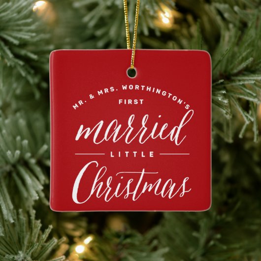 Mr. & Mrs. Married Little Kerstvakanay Wedding Keramisch Ornament (Boom)