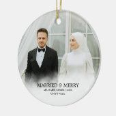 Mr. & Mrs. | Married & Merry First Christmas Photo Keramisch Ornament (Links)
