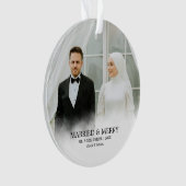 Mr. & Mrs. | Married & Merry First Christmas Photo Ornament (voorkant)