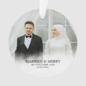 Mr. & Mrs. | Married & Merry First Christmas Photo Ornament (voorkant)