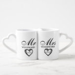 Mr. Mrs. Married Name Script Hearts Wedding Loversmokken<br><div class="desc">Een schattig cadeau voor het pasgetrouwde stel met hun meneer en mevrouw in een scripttypografie met hartjes met de trouwdatum in het midden.</div>