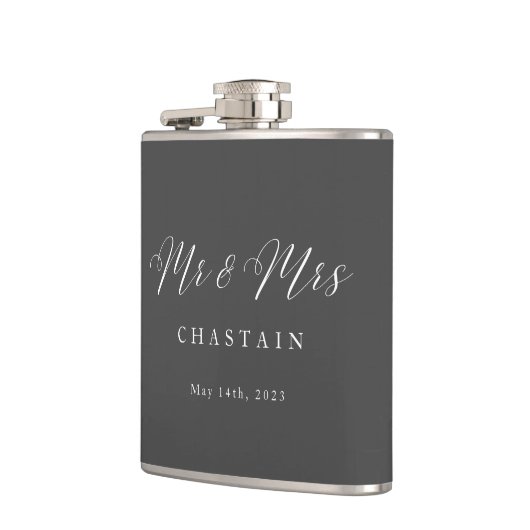 Mr & Mrs Modern Minimalistisch Script Paar Bruilof Heupfles (Links)