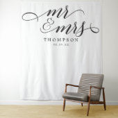 Mr & Mrs Modern Wedding Backdrop Banner Wandkleed (In situ)