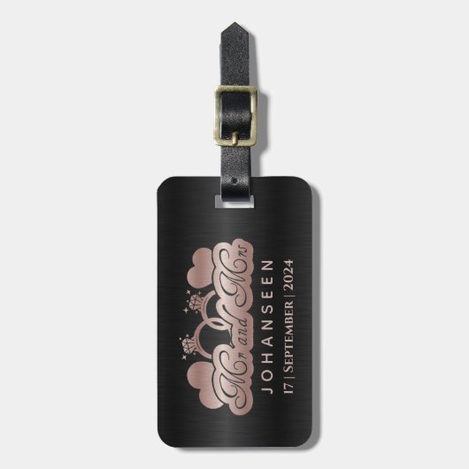 Mr & Mrs Monogram Zwart Roos Gouden Bruiloft Pas g Bagagelabel (Voorkant verticaal)