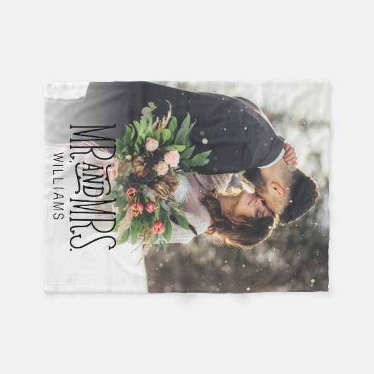 Mr. & Mrs Monogrammed Foto Fleece Deken (Voorkant (Horizontaal))