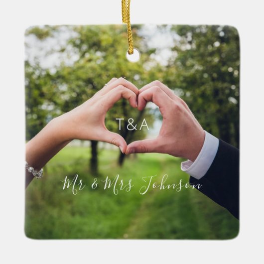 Mr & Mrs. Onze eerste kerstfoto Keramisch Ornament (Voorkant)