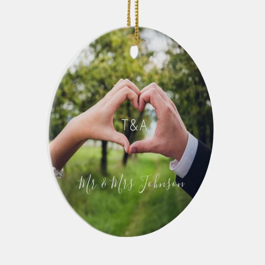 Mr & Mrs. Our First Kerstfoto Keramisch Ornament (Rechts)