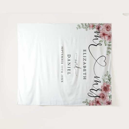 Mr. Mrs. Script Floral Wedding Photo Booth Achterg Wandkleed (Voorkant (horizontaal))