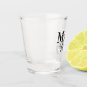 Mr&Mrs Simple Elegant Typography Wedding Favor Shot Glas (Links)