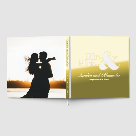 Mr Mrs Simple Gold Foil White Script Wedding Gastenboek (Volledig)