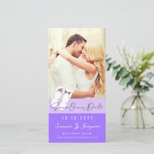 Mr & Mrs Teenslippers Daisies Beach Wedding Photo Save The Date (Staand voorkant)