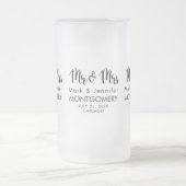 Mr & Mrs Trendy Calligrafie Font Wedding Matglas Bierpul (Center)