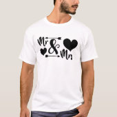 Mr & Mrs Unisex T-shirt met hartjes en pijlen (Voorkant)