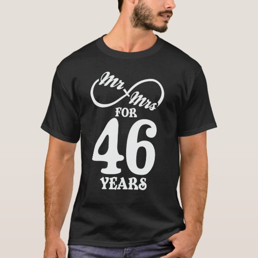 Mr. & Mrs. voor 46 jaar 46th Wedding Jubileum T-shirt (Voorkant)