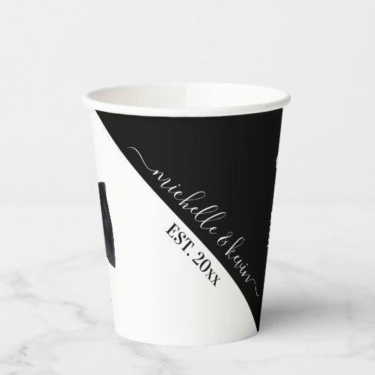 Mr. & Mrs Wedding Black & White Papieren Bekers (Links)