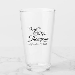 Mr. & Mrs Wedding Celebration Date Glas