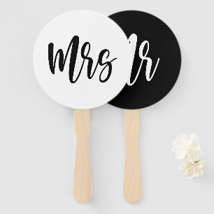Mr of Mrs Modern minimal Wedding Game Handwaaier