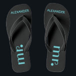 Mr Teenslippers | Bruidegom bruiloft<br><div class="desc">Een leuke aanvulling op uw bestemming strand of zwembad bruiloft! Zwarte mannen-Teenslippers met het woord "Mr." met de naam van de bruidegom gepersonaliseerd. Klik op "Pas het aan" om het lettertype of de lettertypekleur te wijzigen zodat deze overeenkomt met uw trouwkleuren. Om bijpassende bruiden Teenslippers te zien - Bezoek mijn...</div>