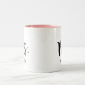 Mrs Black Modern Script Custom Wedding Tweekleurige Koffiemok (Center)