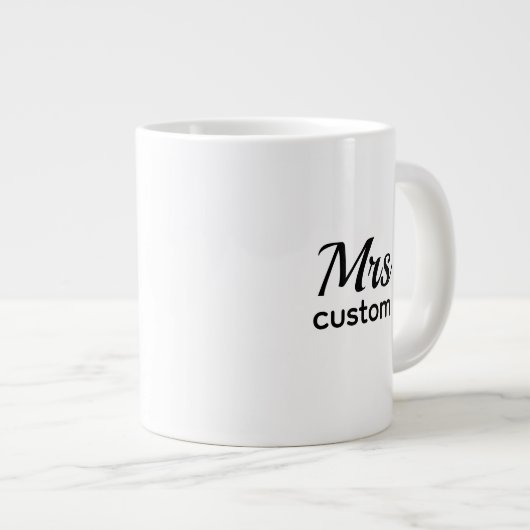 Mrs Custom Personalized Name Mug–Classic Minimalis Grote Koffiekop (Voorkant rechts)