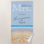 Mrs Dusty Blue Beach bruiloft 2 harten zand | Strandlaken (Voorkant)