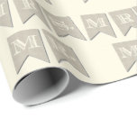 Mrs. en Mr Wedding Wrapping paper Cadeaupapier<br><div class="desc">Mevrouw en de heer Wedding Wrapping paper,  de achtergrondkleur kan worden veranderd in wat u maar wilt,  namelijk dat deze nog meer speciaal wordt</div>