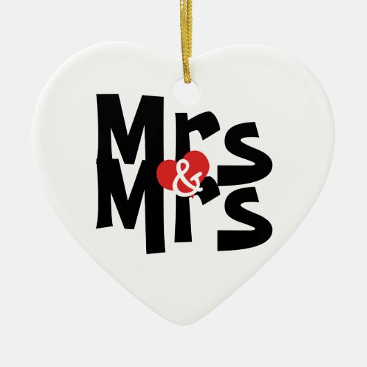 Mrs. en Mrs. Personalized Bold Font Lesbian Weddin Keramisch Ornament (Voorkant)