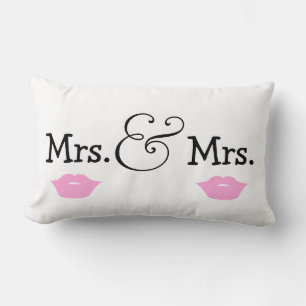 Mrs. en Mrs. Two Brides Lips Wedding Gift Kussen