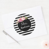 Mrs. met Black & White Stripes en Flowers Ronde Sticker (Envelop)