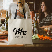 Mrs Minimalist Modern Black Script Pas getrouwd Tote Bag