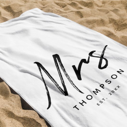 Mrs. Modern Zwart Witte Minimalistische Script  Strandlaken