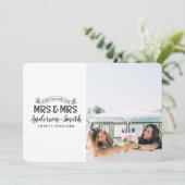 Mrs. & Mrs. Christmas huwelijksaankondiging Feestdagenkaart (Staand voorkant)