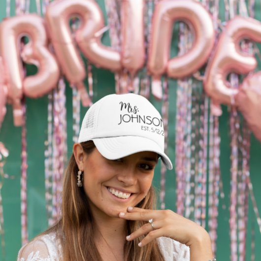 Mrs Name Pas getrouwd Bride Monogram Trucker Pet