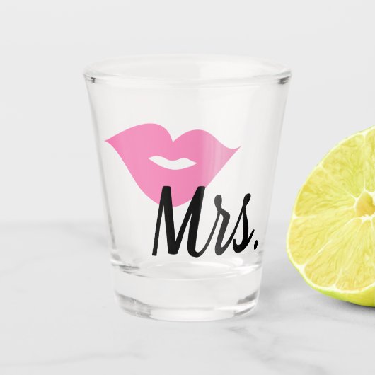 Mrs Pink Lips Shot Glass Glas (Voorkant)