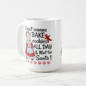 Mrs Santa Claus wacht op de kerstman Koffiemok (Voorkant links)