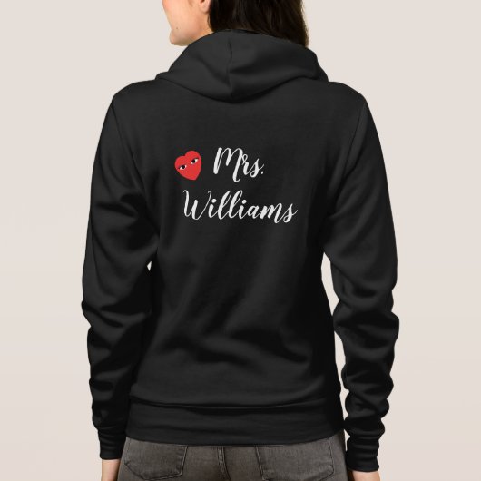 Mrs Wifey Hoody met Red Heart in het zwart (Achterkant)