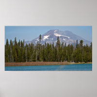 Mt Bachelor uit het Little Lava Lake, Oregon
