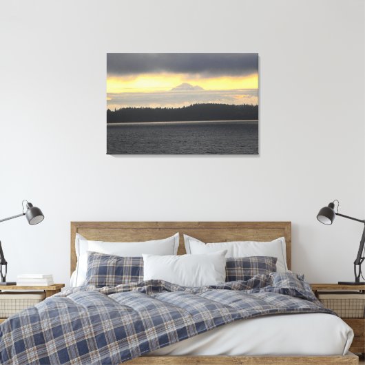 Mt. Baker Volcano Canvas Afdruk (Insitu (Slaapkamer))