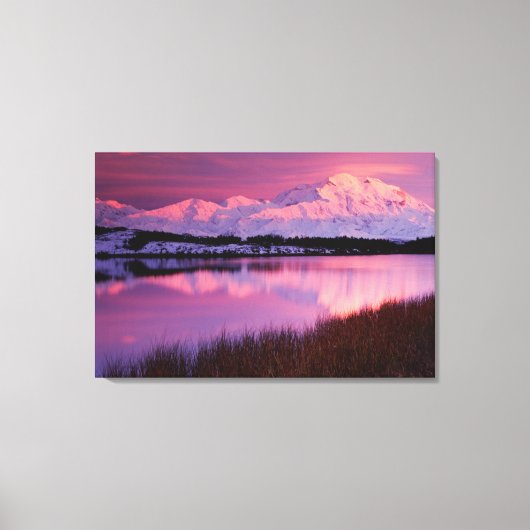 Mt. Denali bij zonsondergang vanuit Reflection Pon Canvas Afdruk (Voorkant)