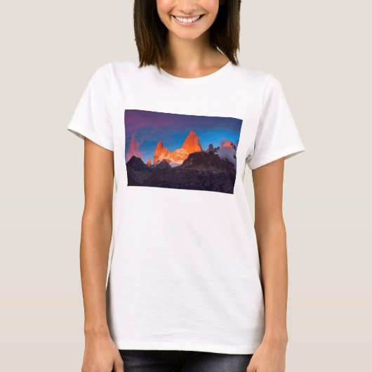 Mt Fitz Roy bij Sunrise T-shirt (Voorkant)